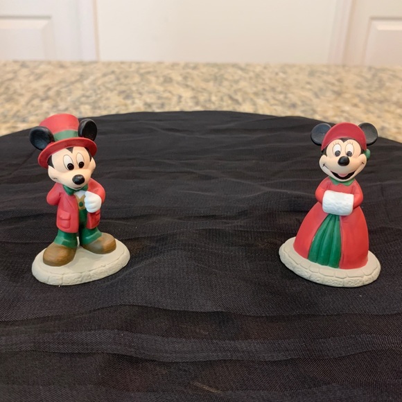 Dept. 56, Mickey & Minnie, Disney Village Series - Picture 2 of 8